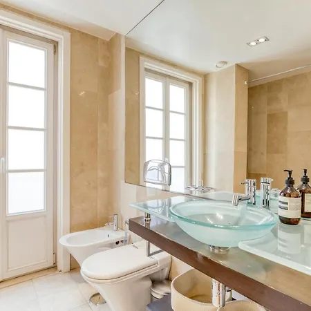 בית נופש In The Very Heart Of & Iconic Chiado Center *